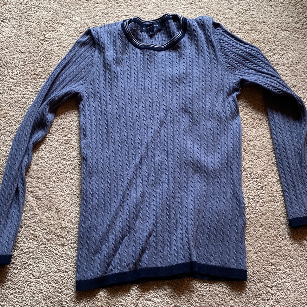 Tommy Hilfiger sweater size large
